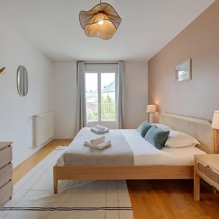 Petit Louis- Maison De Charme Avec Jardin, Garage * Tours