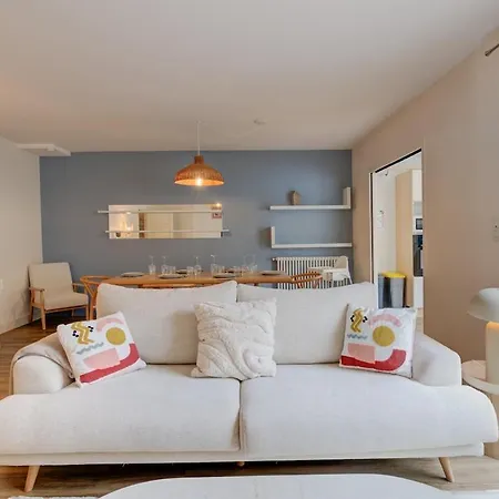 Petit Louis- Maison De Charme Avec Jardin, Garage Apartment *