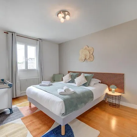 Petit Louis- Maison De Charme Avec Jardin, Garage * Tours